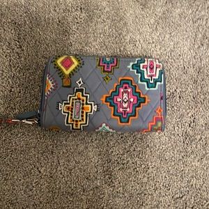 vera bradley wristlet